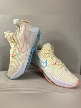 Nike Men’s LeBron Witness 6 "Easter" basketball shoes size 8 (women 9.5)